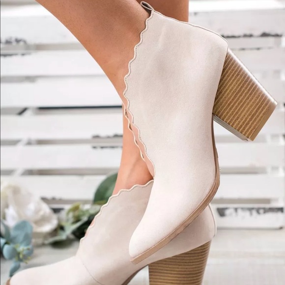 Beige and Blush scalloped v cut bootie PR-31 - Picture 4 of 8